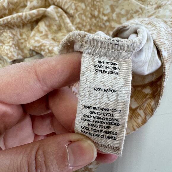 Soft Surroundings Top Womens Medium Tan White Animal Printed Funnel Neck Blouse - Picture 4 of 7